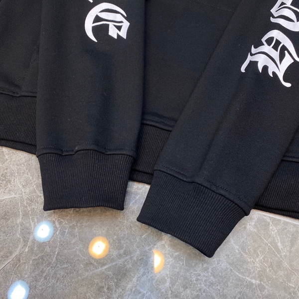 ブランドパーカー着用イメージ